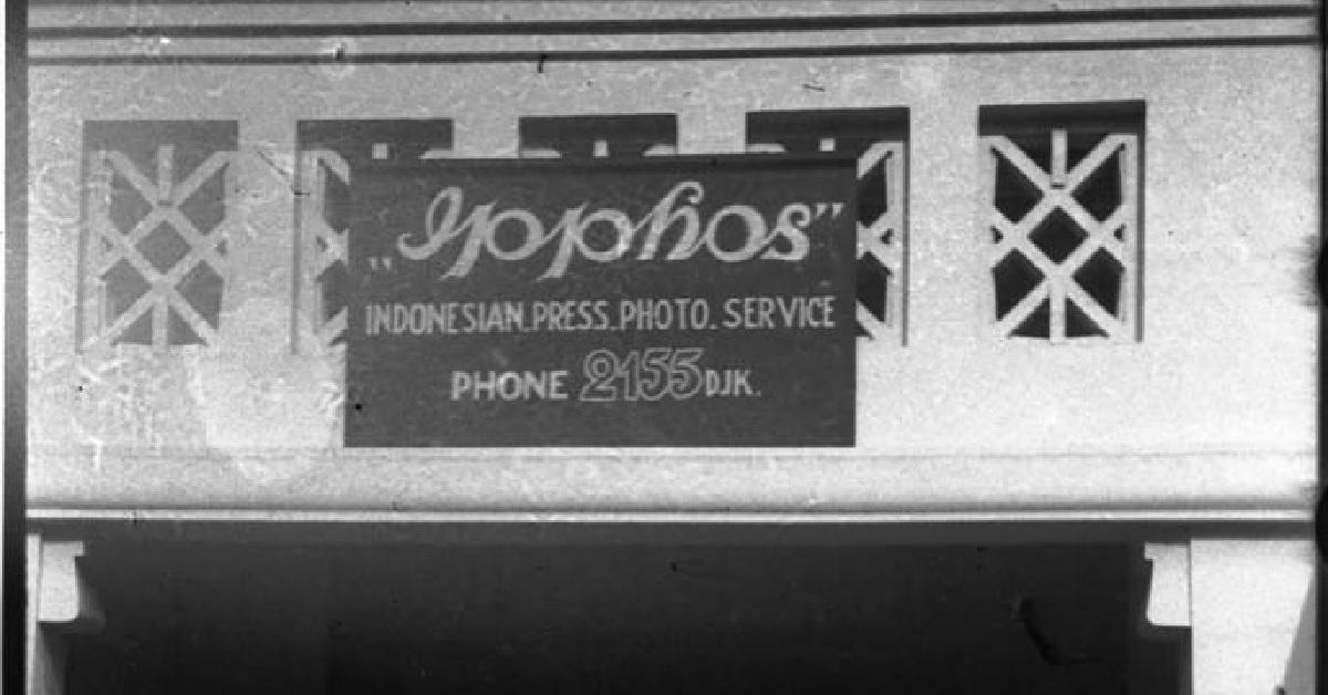 IPPHOS, kantor berita foto pertama Indonesia. (IPPHOS: Remastered Edition).
