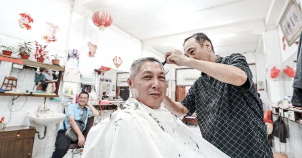 Pangkas Rambut Ko Tang Bertahan Dari Tekanan Zaman Historia 