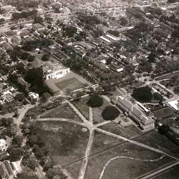 Dari Lapangan  Kerbau Sampai Lapangan Monas  Historia