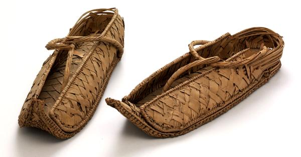 Egyptian shoes, source historia.id