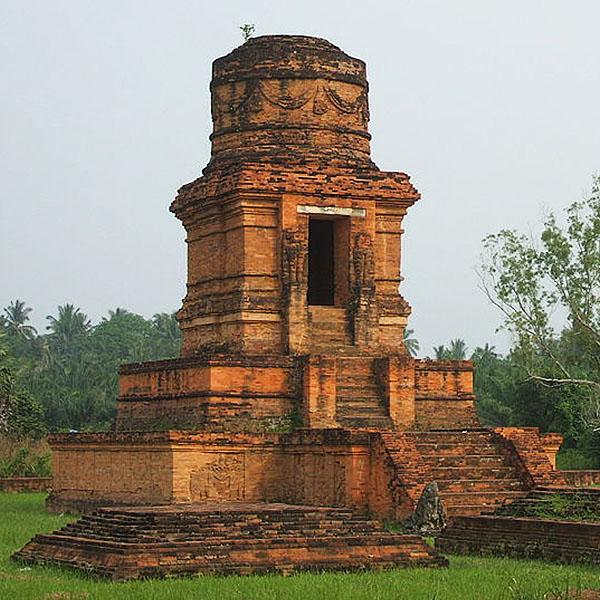 Buddha sumatra ada kerajaan di agama pusat di Riau